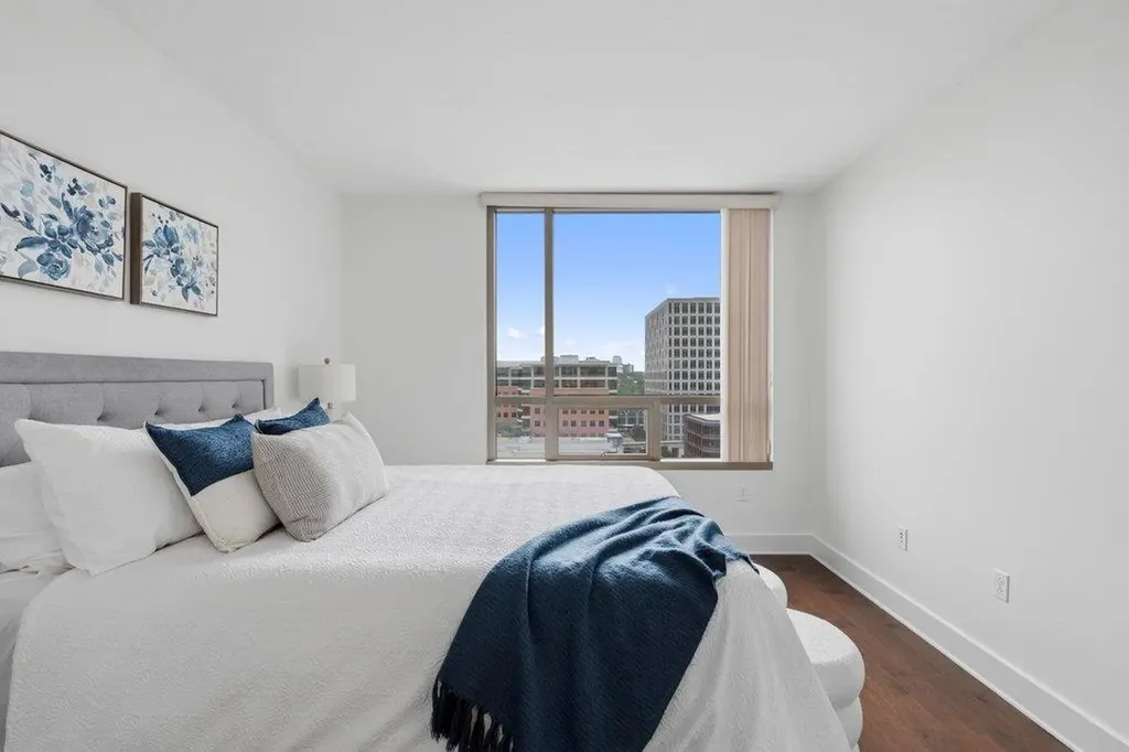 300 Bowie Street Austin TX 78703