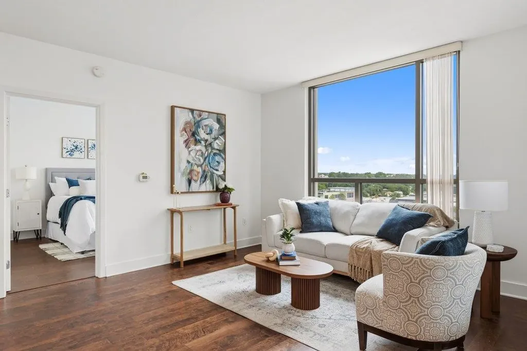 300 Bowie Street Austin TX 78703