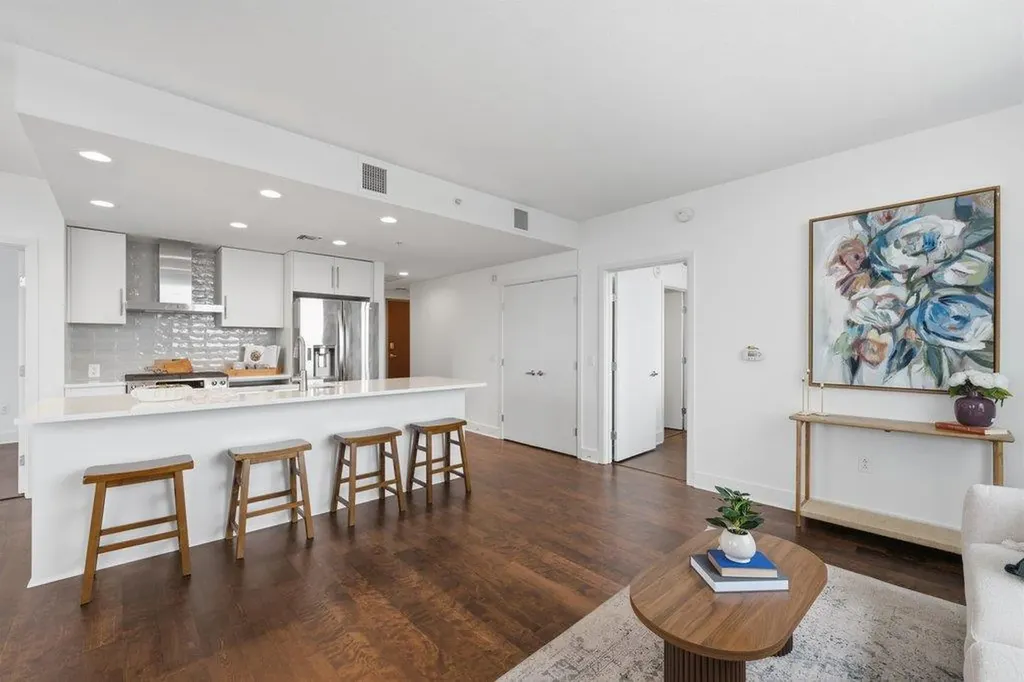 300 Bowie Street Austin TX 78703