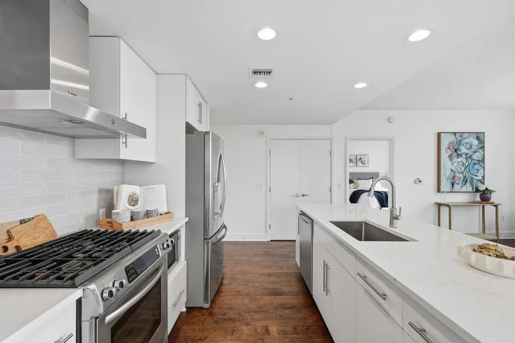 300 Bowie Street Austin TX 78703