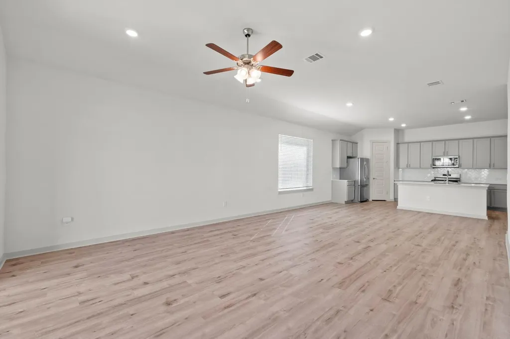 2201 Bobtail Pass Leander TX 78641