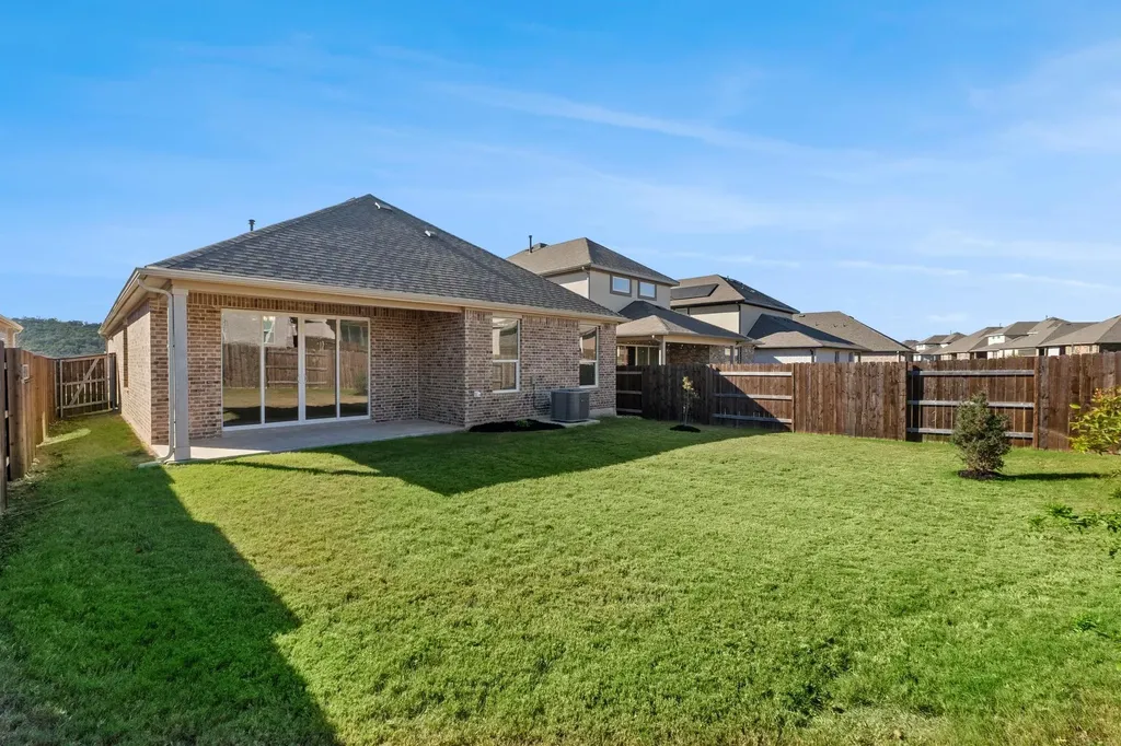 2201 Bobtail Pass Leander TX 78641