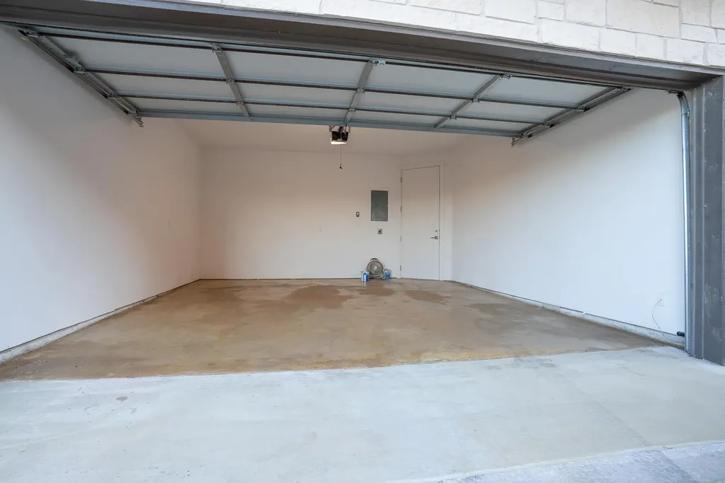 6825 Wolfcreek Pass Austin TX 78749