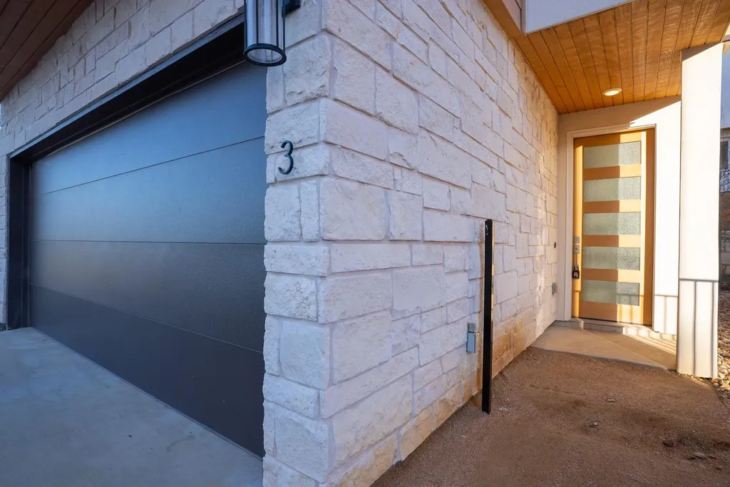 6825 Wolfcreek Pass Austin TX 78749