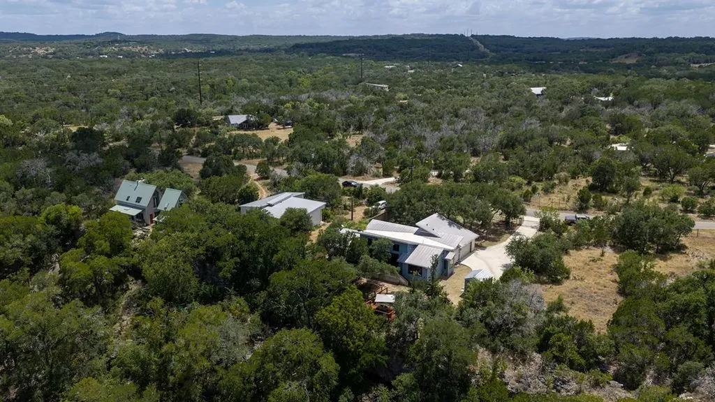 172 Bluff Trail Dripping Springs TX 78620