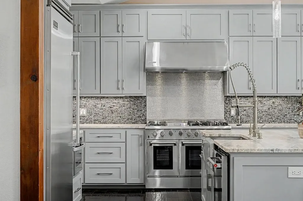 172 Bluff Trail Dripping Springs TX 78620