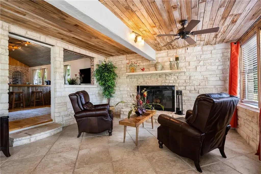 16301 E Lakeshore Drive Austin TX 78734