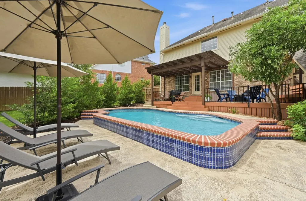 6006 Sierra Arbor Court Austin TX 78759