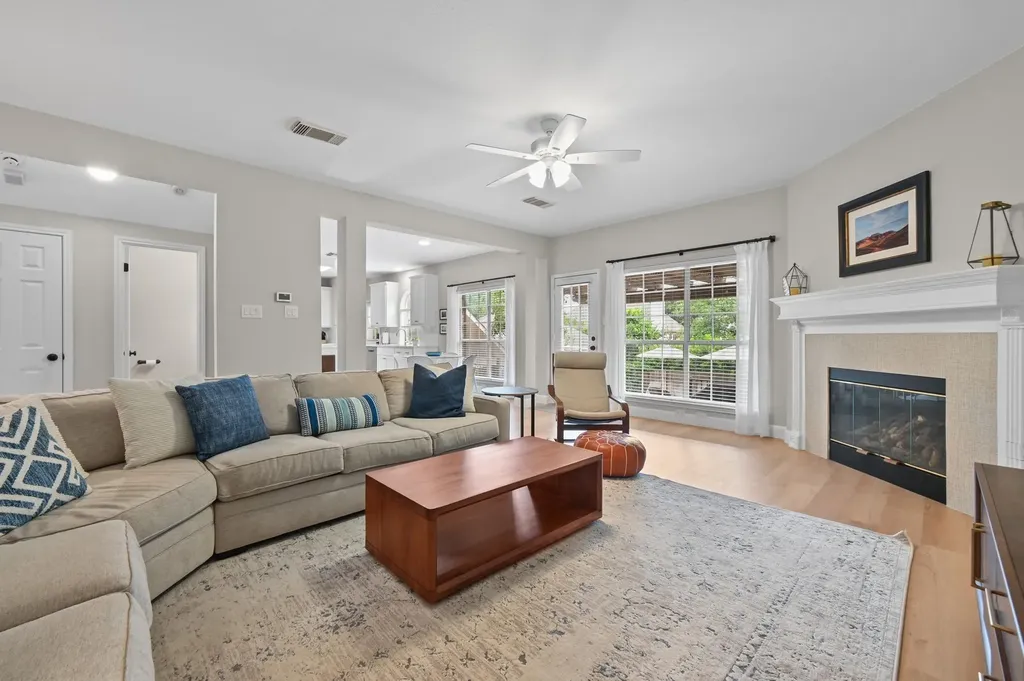 6006 Sierra Arbor Court Austin TX 78759