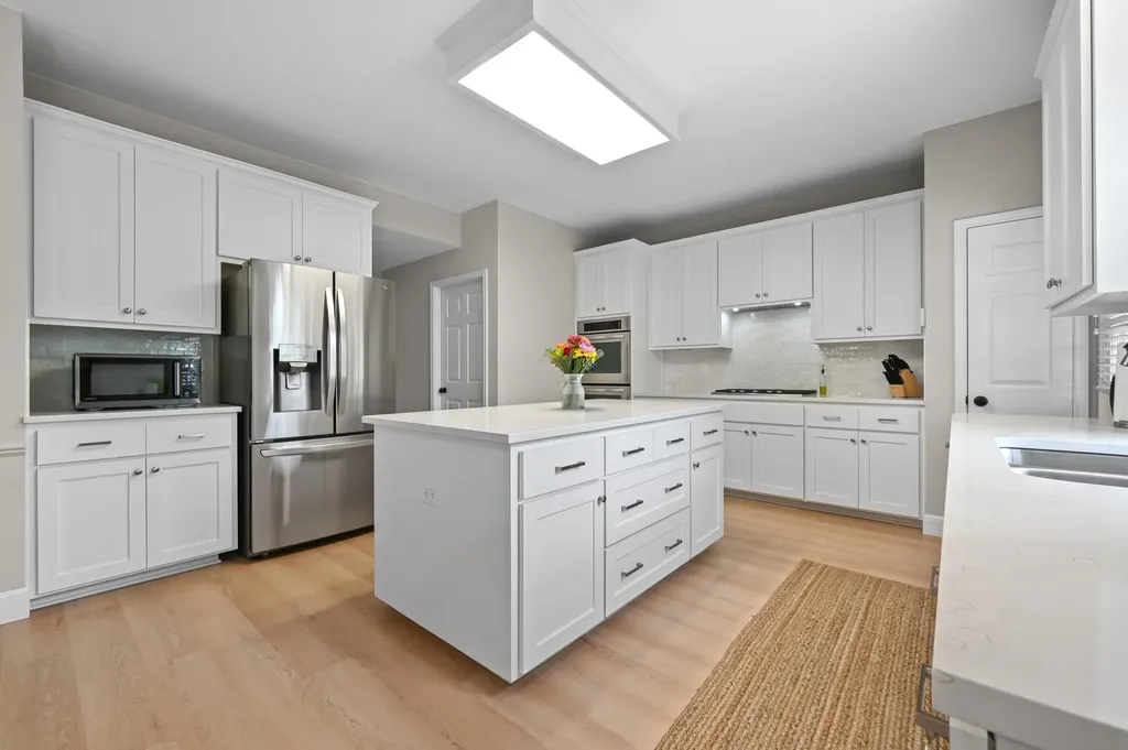 6006 Sierra Arbor Court Austin TX 78759