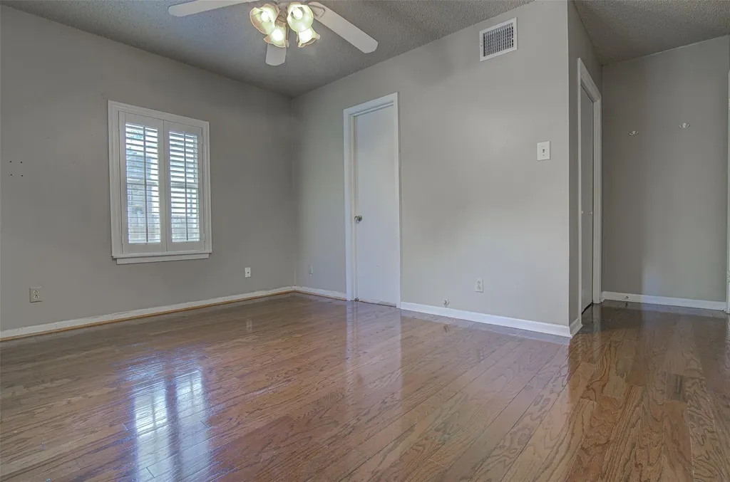 1504 Brentwood Street Austin TX 78757