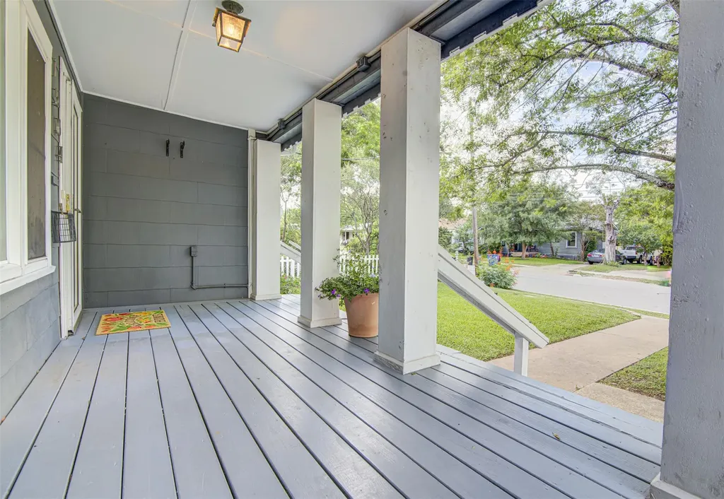 1504 Brentwood Street Austin TX 78757