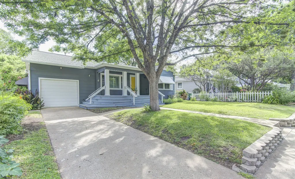 1504 Brentwood Street Austin TX 78757
