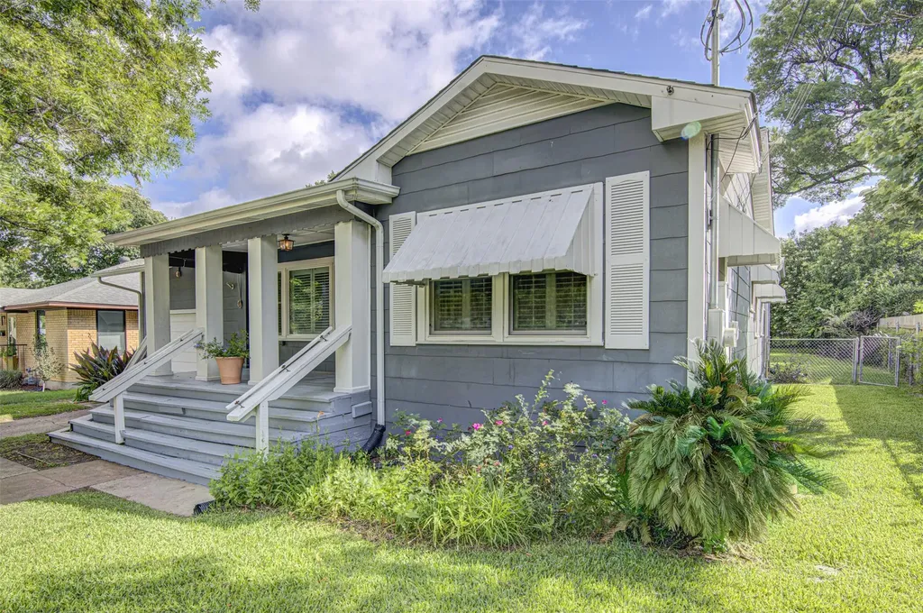 1504 Brentwood Street Austin TX 78757