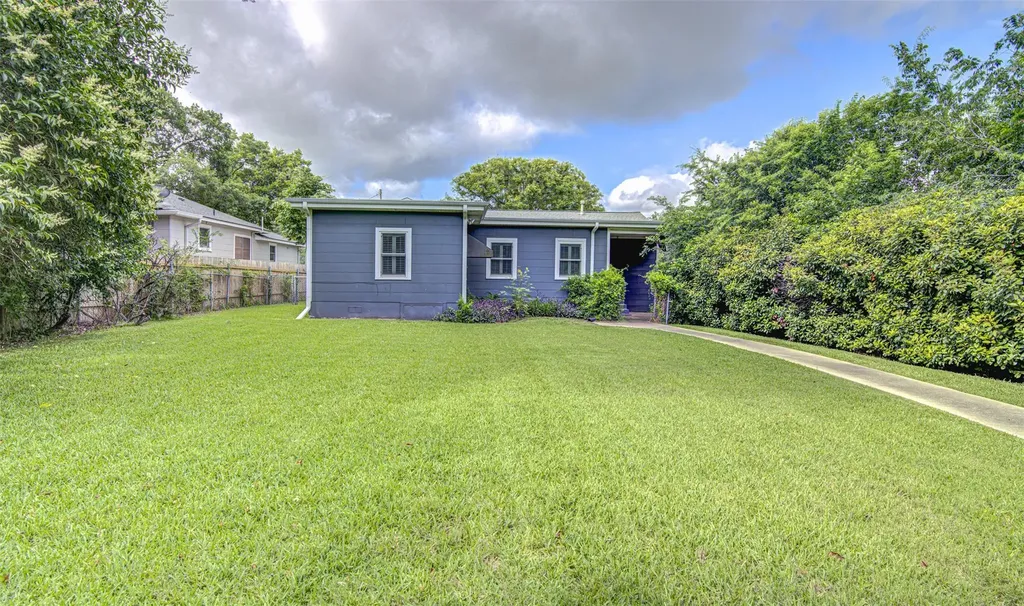 1504 Brentwood Street Austin TX 78757