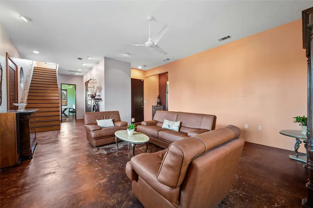 20111 Colby Hill Drive Spicewood TX 78669