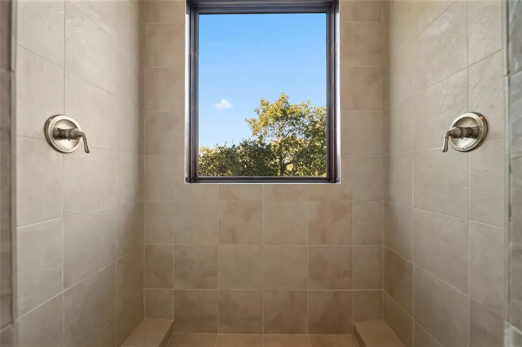 20111 Colby Hill Drive Spicewood TX 78669