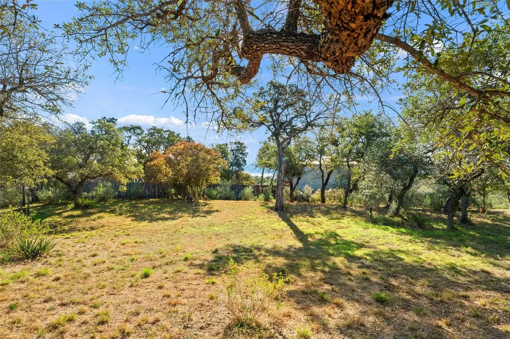 20111 Colby Hill Drive Spicewood TX 78669