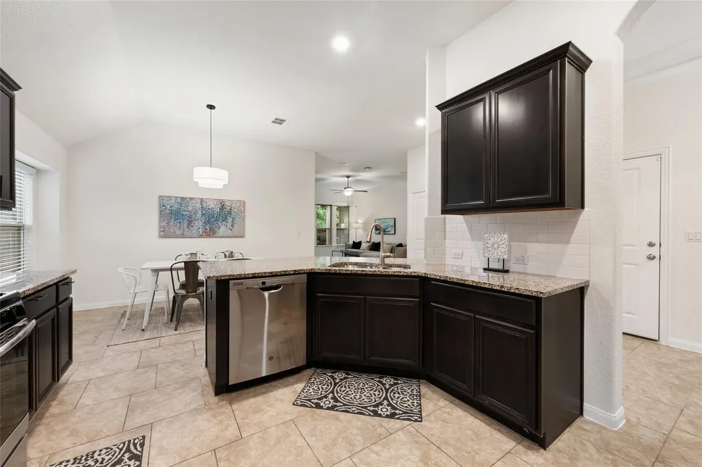 615 Linares Lane Austin TX 78748