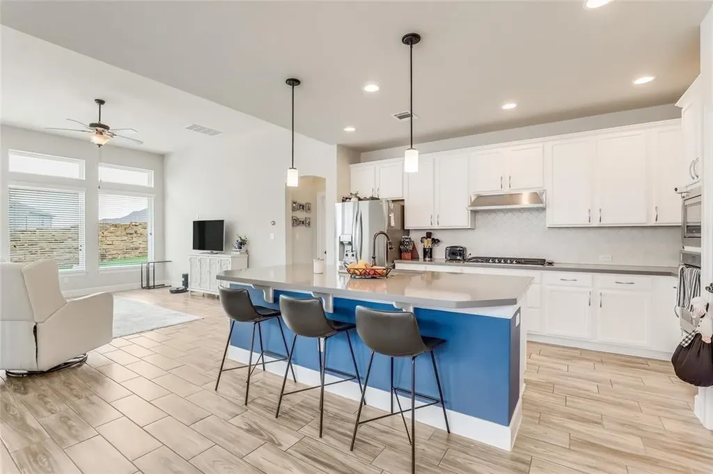 1821 Muhly Bush Bend Leander TX 78641