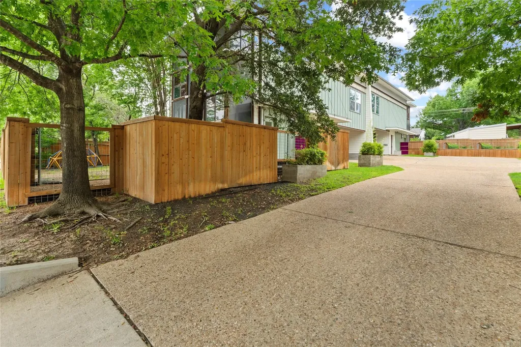 5409 Woodrow Avenue Austin TX 78756