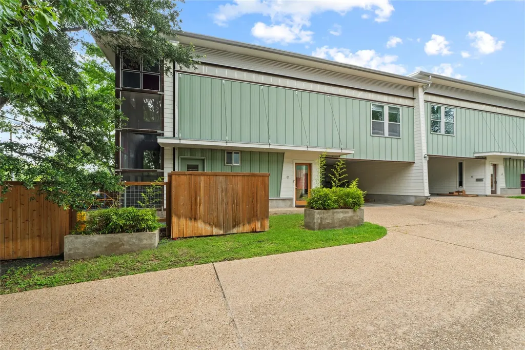 5409 Woodrow Avenue Austin TX 78756