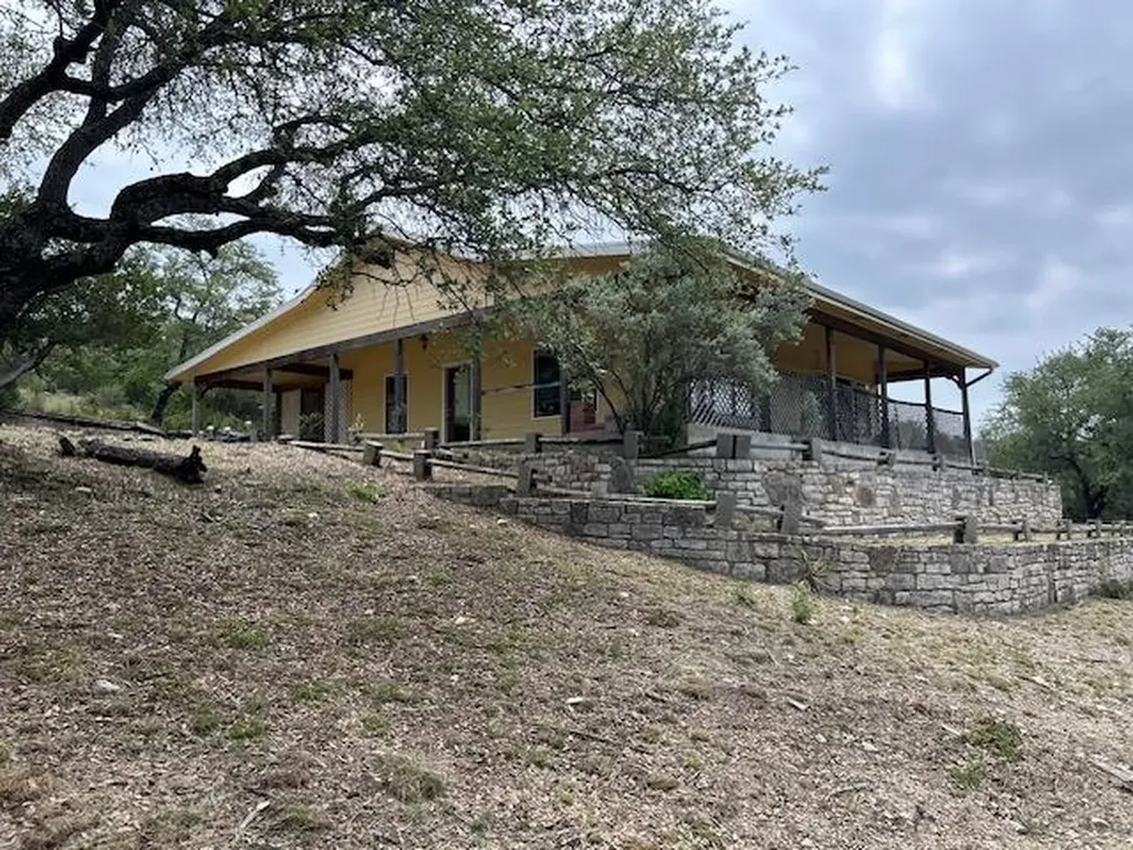21511 Perry Cove Lago Vista TX 78645