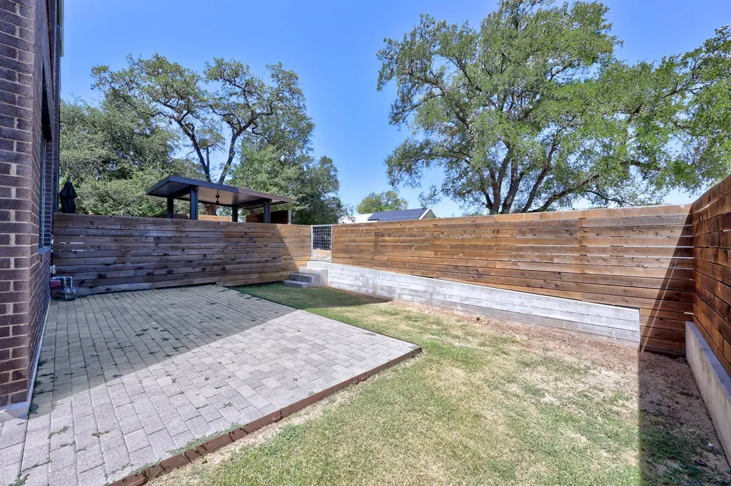 900 S 2nd Street Austin TX 78704