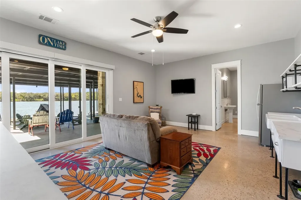 926 Scenic Loop Kingsland TX 78639