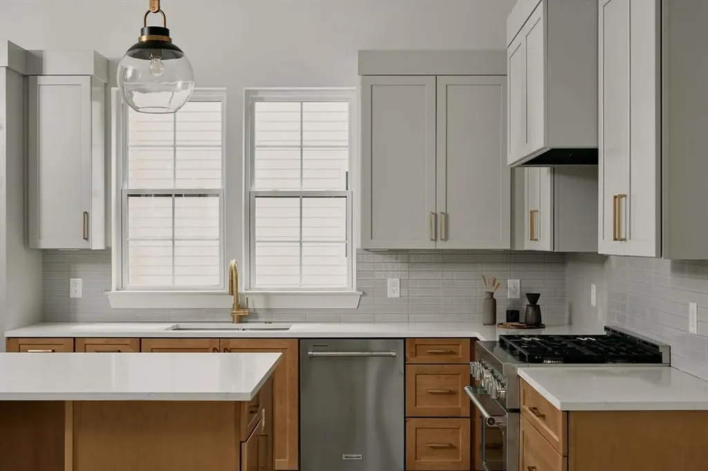 2209 Woodland Avenue Austin TX 78741