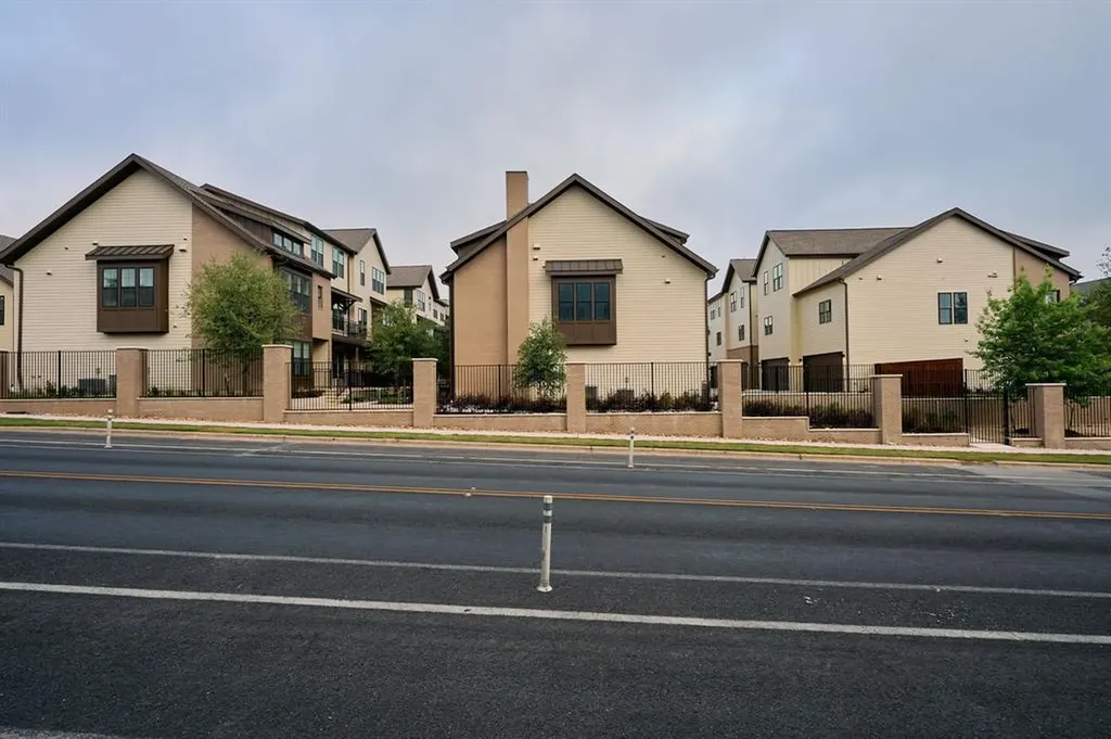 2209 Woodland Avenue Austin TX 78741