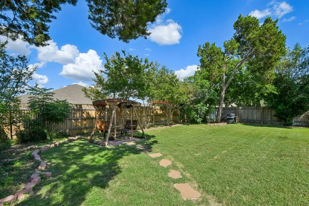 916 Moon Glow Drive Leander TX 78641