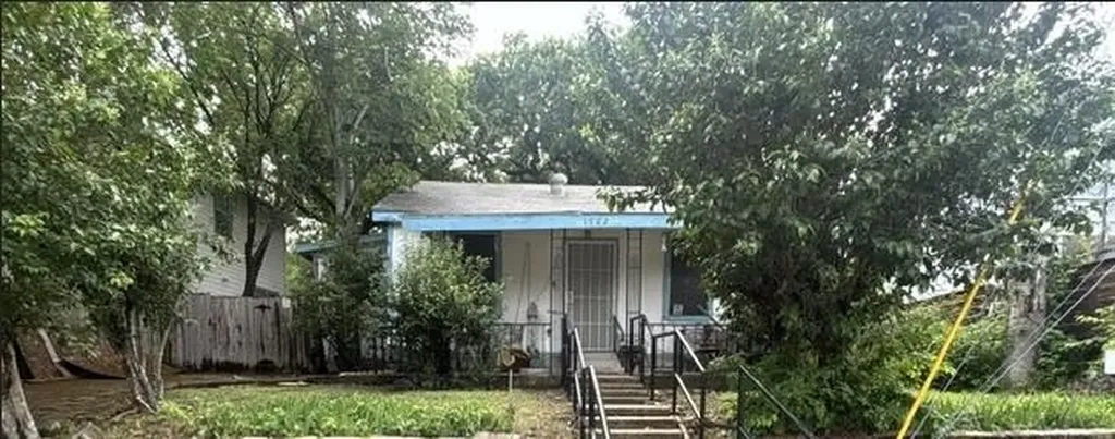 1702 Perez Street Austin TX 78721
