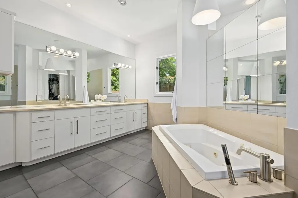 3712 Meredith Street Austin TX 78703