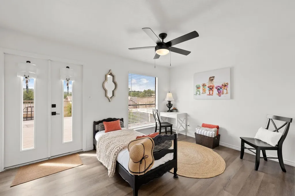 105 Star Horseshoe Bay TX 78657