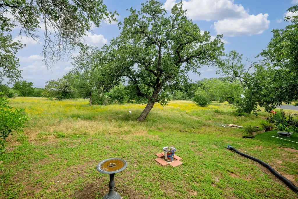 105 Star Horseshoe Bay TX 78657
