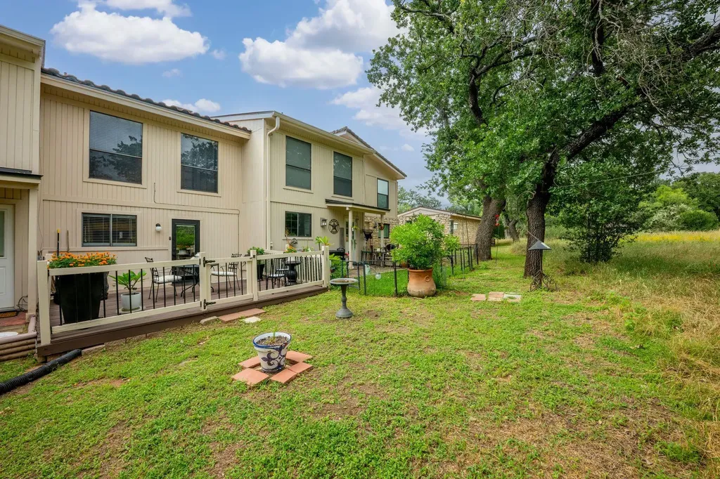 105 Star Horseshoe Bay TX 78657