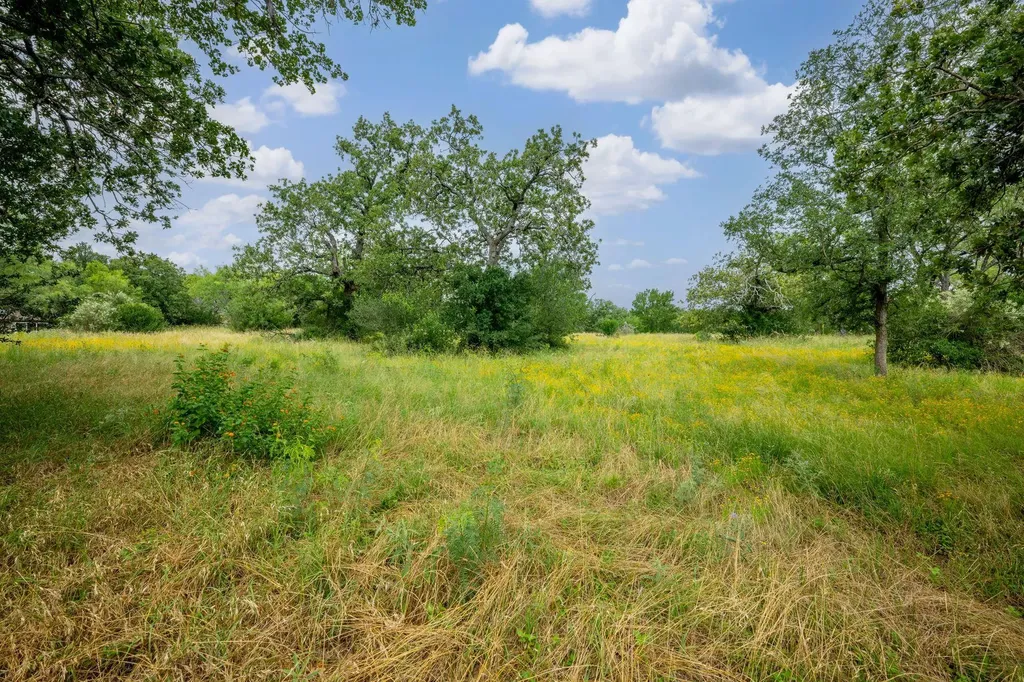 105 Star Horseshoe Bay TX 78657