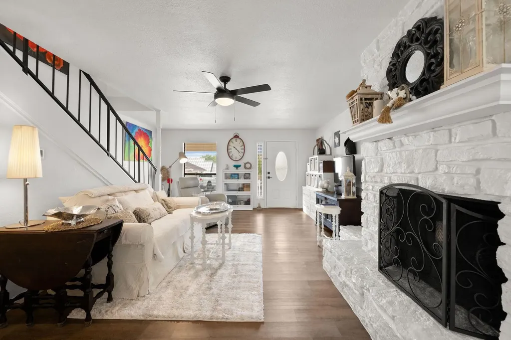 105 Star Horseshoe Bay TX 78657