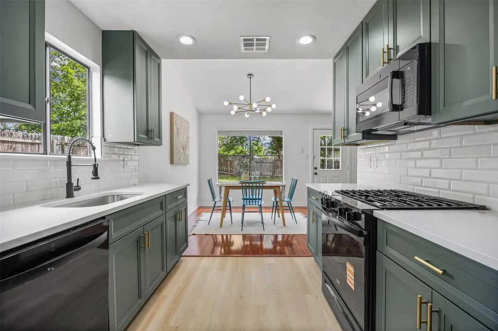 1806 Krizan Avenue Austin TX 78727