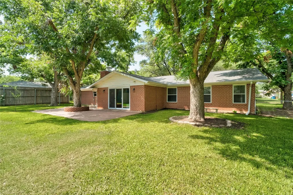 811 Newport Avenue Austin TX 78753
