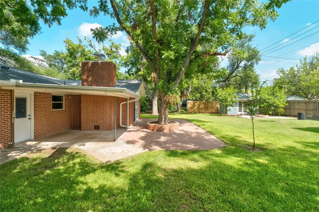 811 Newport Avenue Austin TX 78753