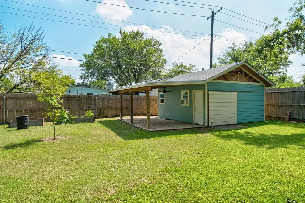 811 Newport Avenue Austin TX 78753