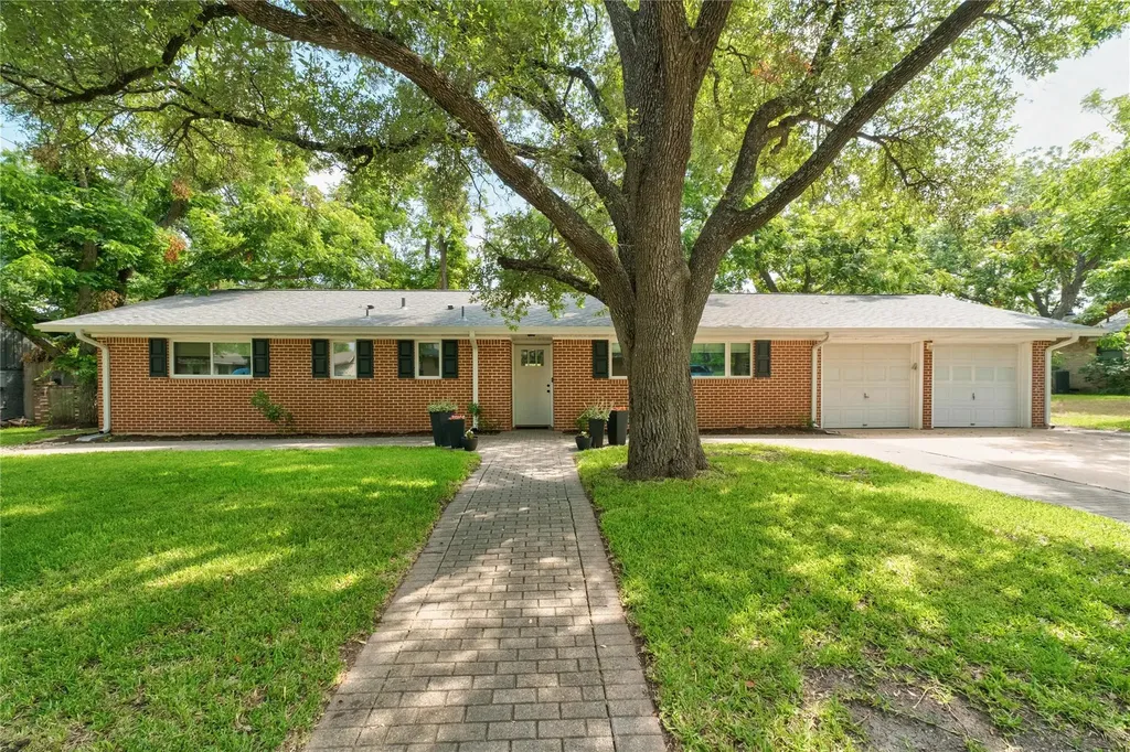 811 Newport Avenue Austin TX 78753