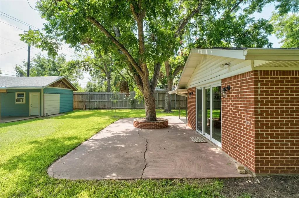 811 Newport Avenue Austin TX 78753