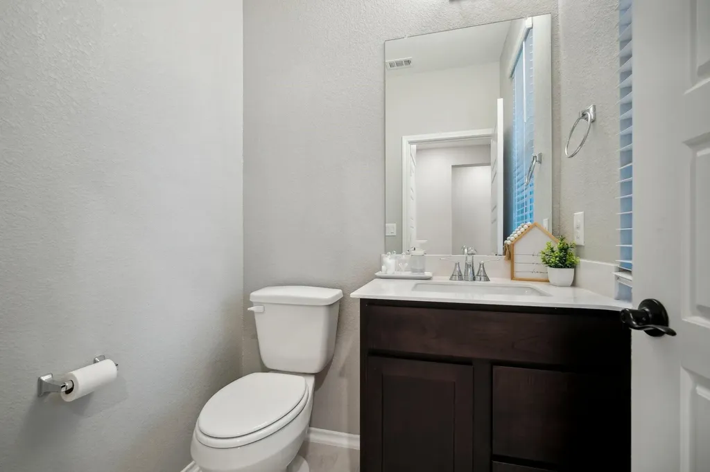 7102 Summer Tanager Drive Austin TX 78744