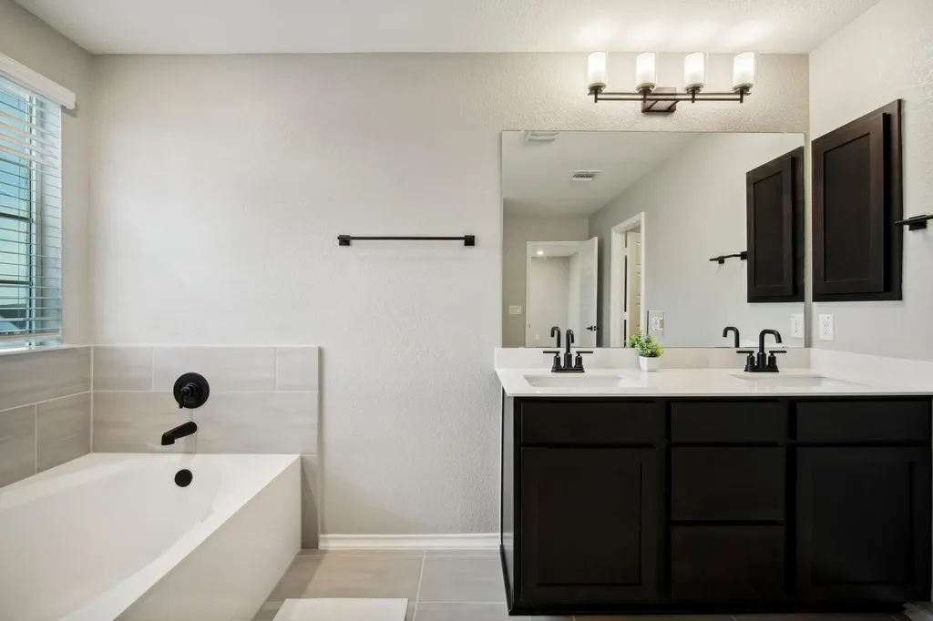 7102 Summer Tanager Drive Austin TX 78744