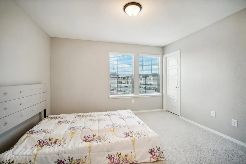 7102 Summer Tanager Drive Austin TX 78744
