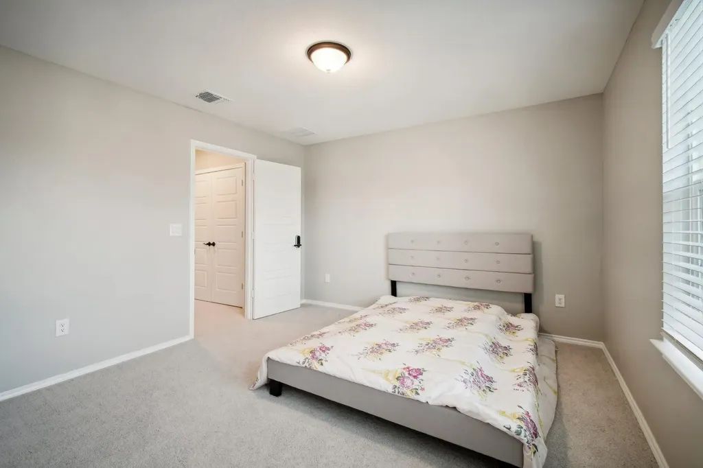 7102 Summer Tanager Drive Austin TX 78744