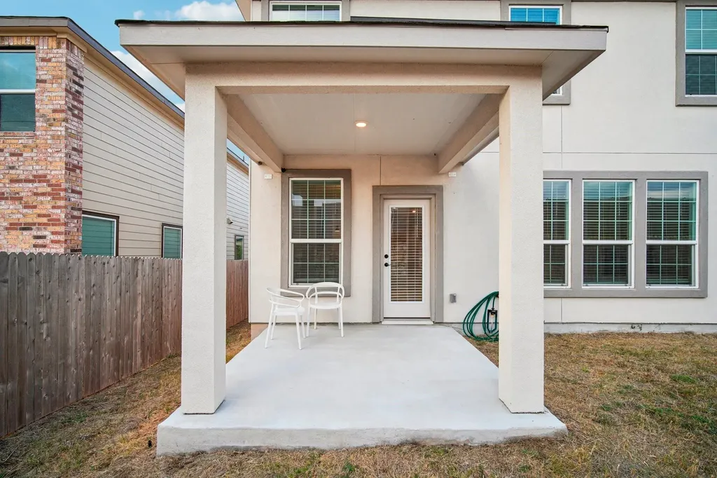 7102 Summer Tanager Drive Austin TX 78744